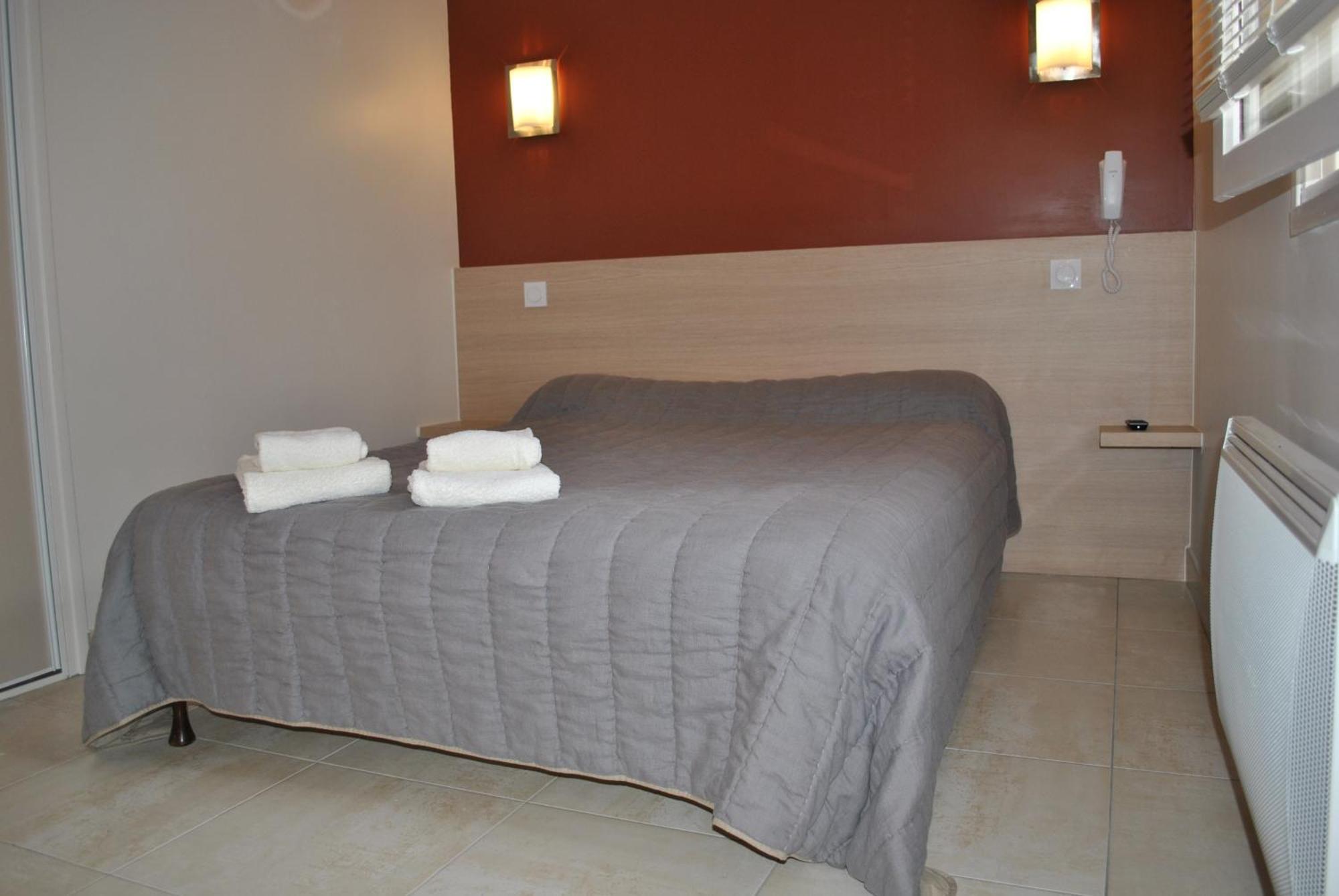 Logis Hotel Restaurant Le Flamant Rose Camargue Albaron Екстер'єр фото