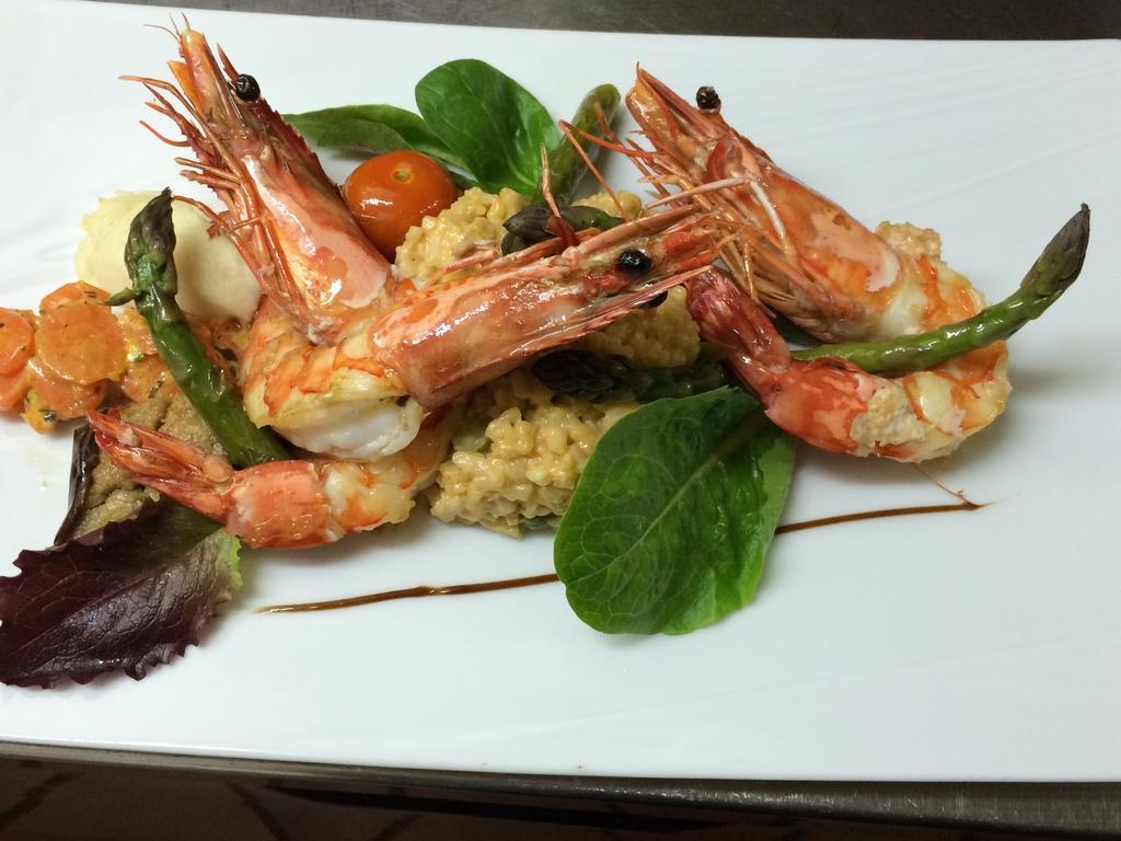 Logis Hotel Restaurant Le Flamant Rose Camargue Albaron Екстер'єр фото